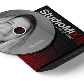 Delphine comédienne voix off StudioMix